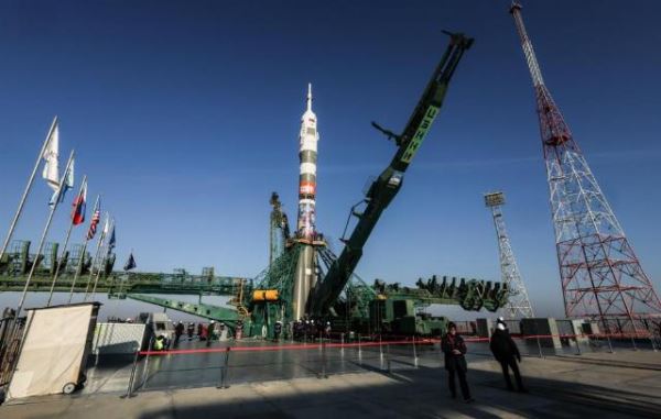 Отправка GigaChat на МКС станет первым в мире использованием ИИ в космосе