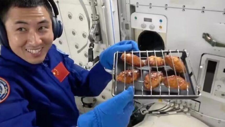 Космическая кухня выходит на новый уровень: на орбите впервые приготовили стейк на гриле