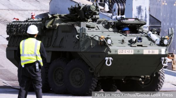 Генштаб Польши одобрил покупку за один доллар 250 американских БТР Stryker