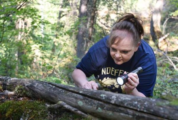 Американка уже 24 года ищет Снежного Человека, которого видела в юности