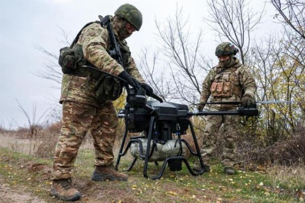 Между минами и под дронами-камикадзе: как роботы-курьеры участвуют в спецоперации