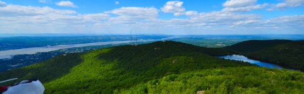 Нечто крупное и двуногое гналось за оленями на горе Бикон в штате Нью-Йорк