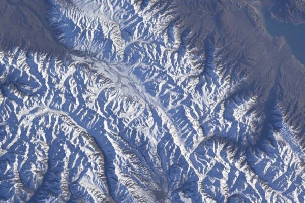 "Роскосмос" показал горы Памира с&nbsp;высоты МКС