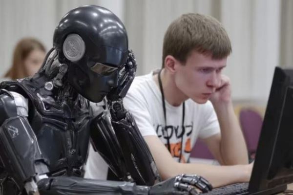 Прогнозы Илона Маска: ИИ полностью заменит работающих за компьютерами. Приложения исчезнут, а звук и изображение будет создавать ИИ