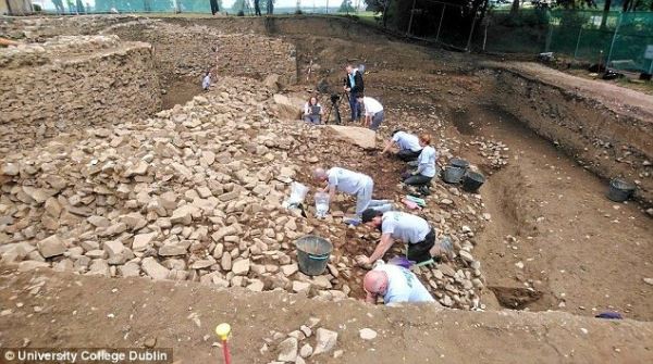 В Ирландии нашли 5500-летние гробницы с камнем, покрытым круглыми узорами